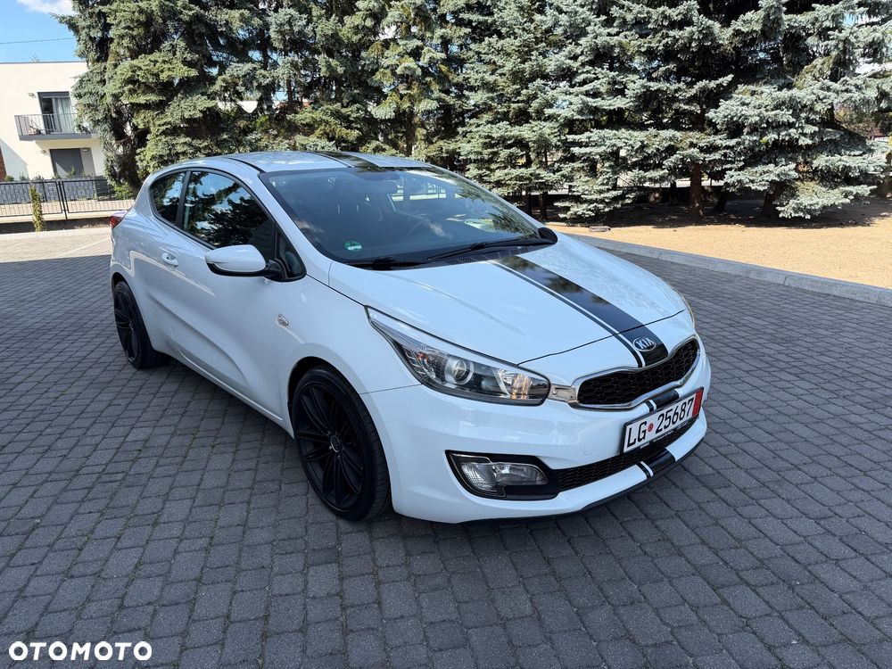 Kia Ceed 1.6 GDI Dream Team Edition - 6
