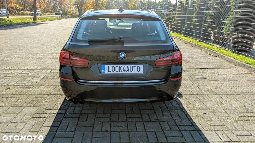 BMW Seria 5 520d Touring Luxury Line - 13