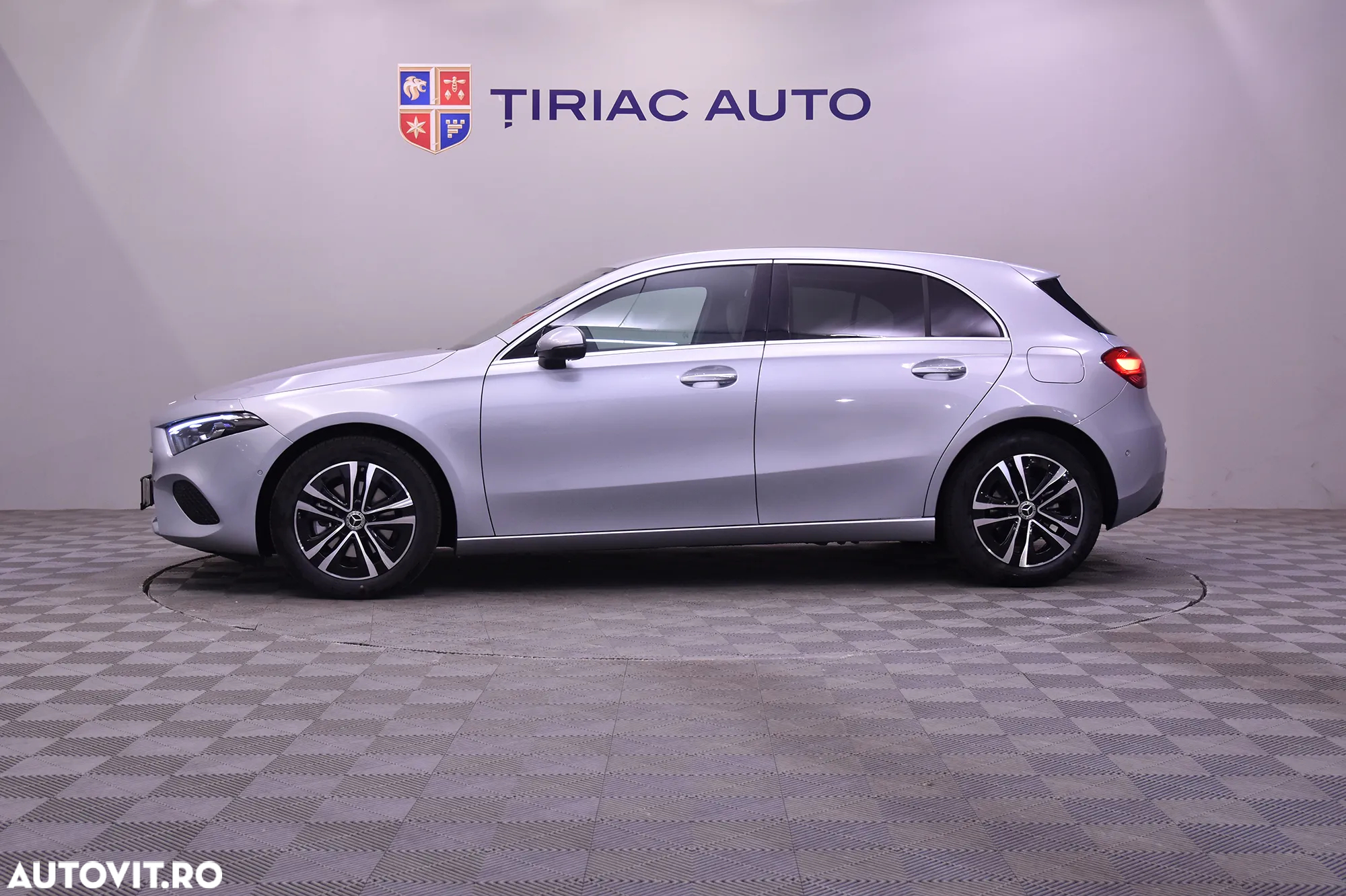 Mercedes-Benz A 200 MHEV 7G-DCT - 2