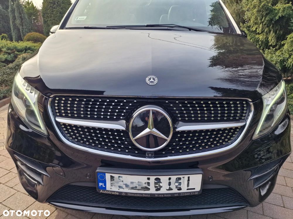 Mercedes-Benz Klasa V - 21