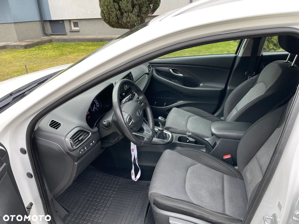 Hyundai i30 1.0 T-GDI Family - 19