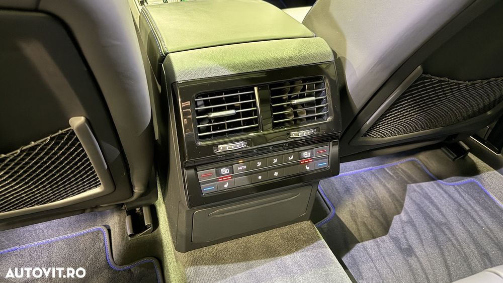 Volkswagen Touareg V6 TSI eHybrid PHEV R - 35