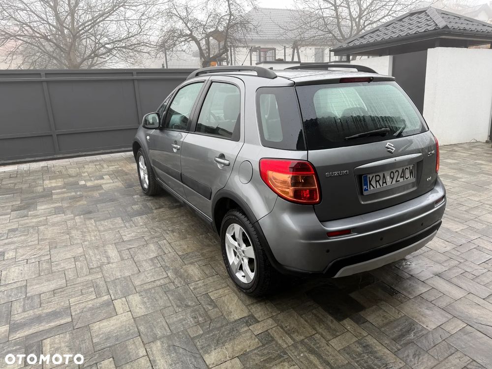 Suzuki SX4 2.0 DDiS 4x4 Comfort - 4