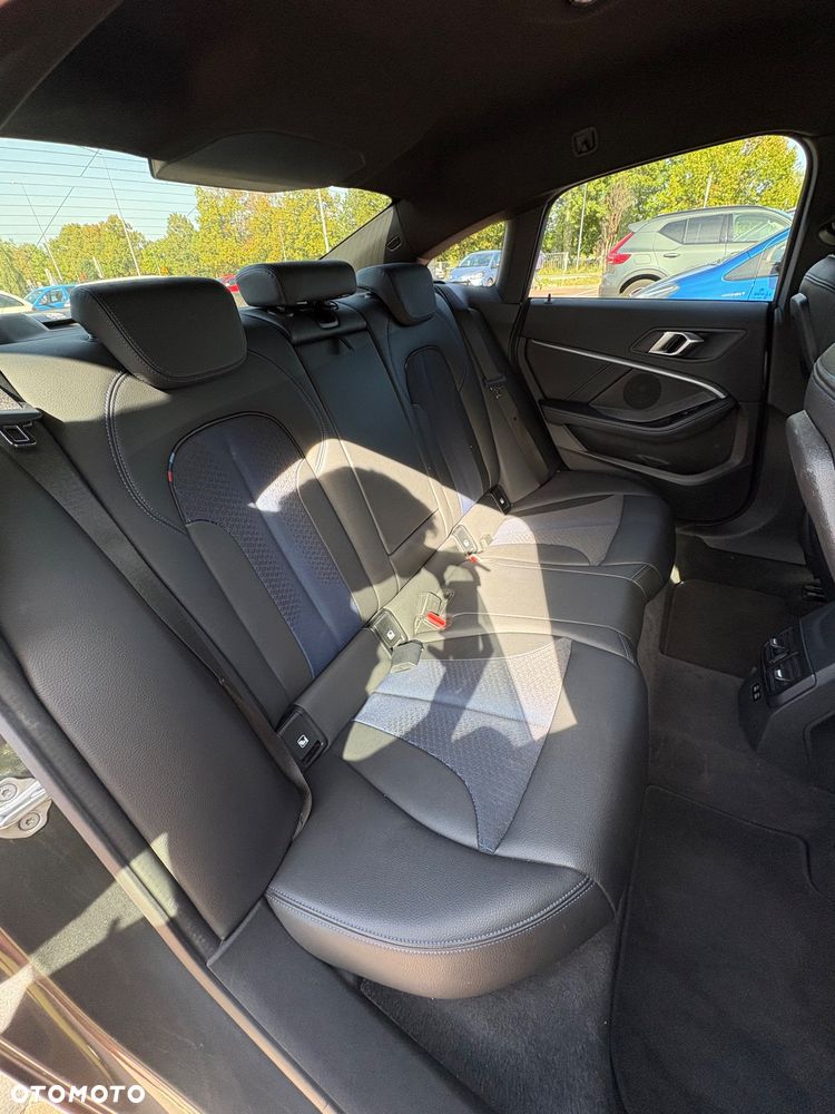 BMW Seria 2 218i M Sport - 16