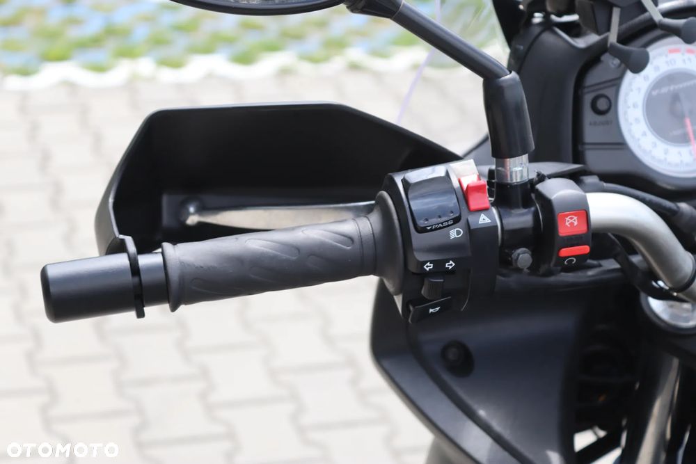 Suzuki V-STROM - 19