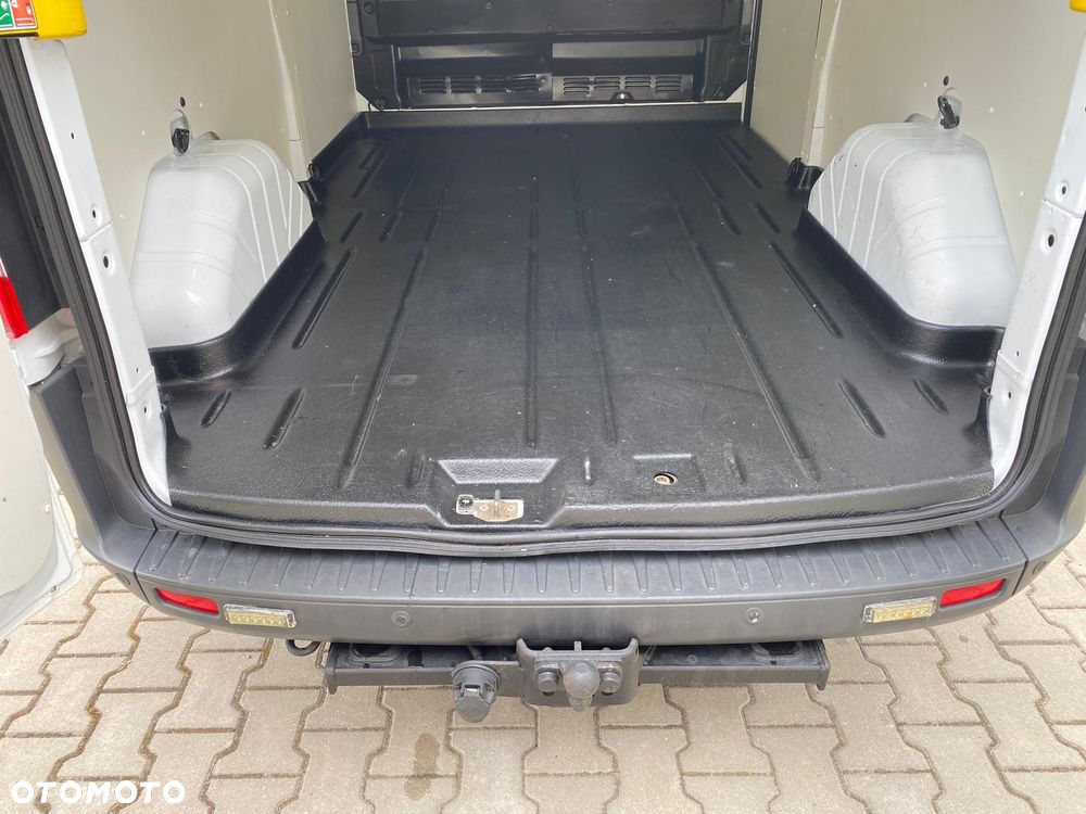 Ford TRANSIT CUSTOM - 31