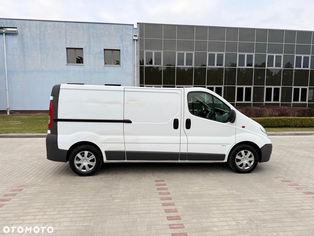 Opel Vivaro - 12