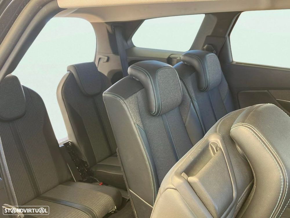 Peugeot 5008 1.5 BlueHDi Allure Pack EAT8 - 17