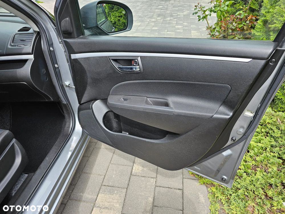 Suzuki Swift 1.3 DDiS Club - 11