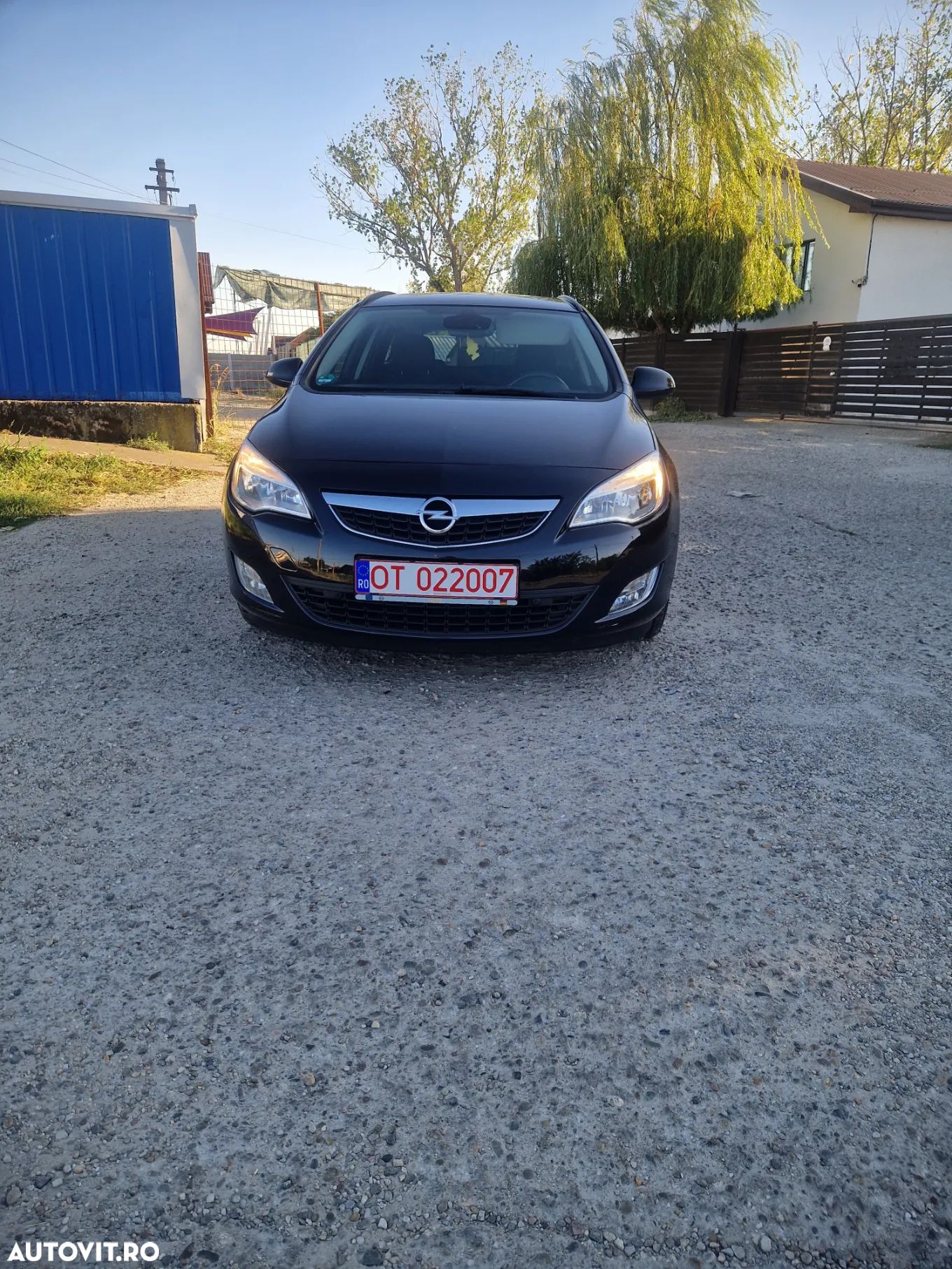 Opel Astra 1.7 CDTI DPF Design Edition - 1