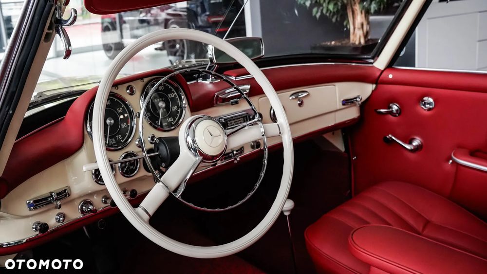 Mercedes-Benz SL - 13