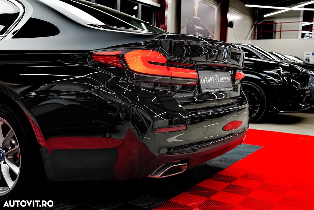 BMW Seria 5 530e Aut. - 19