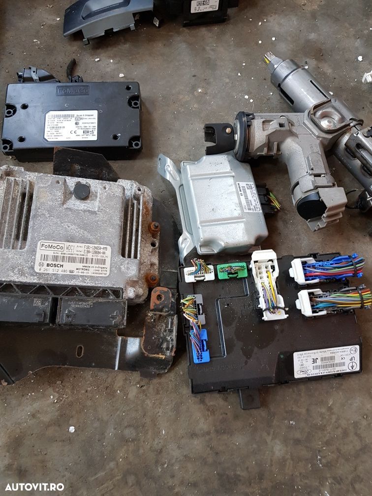 Contact cu cheie Calculator Ford Fiesta 1.0 ecoboost  2015 - 1