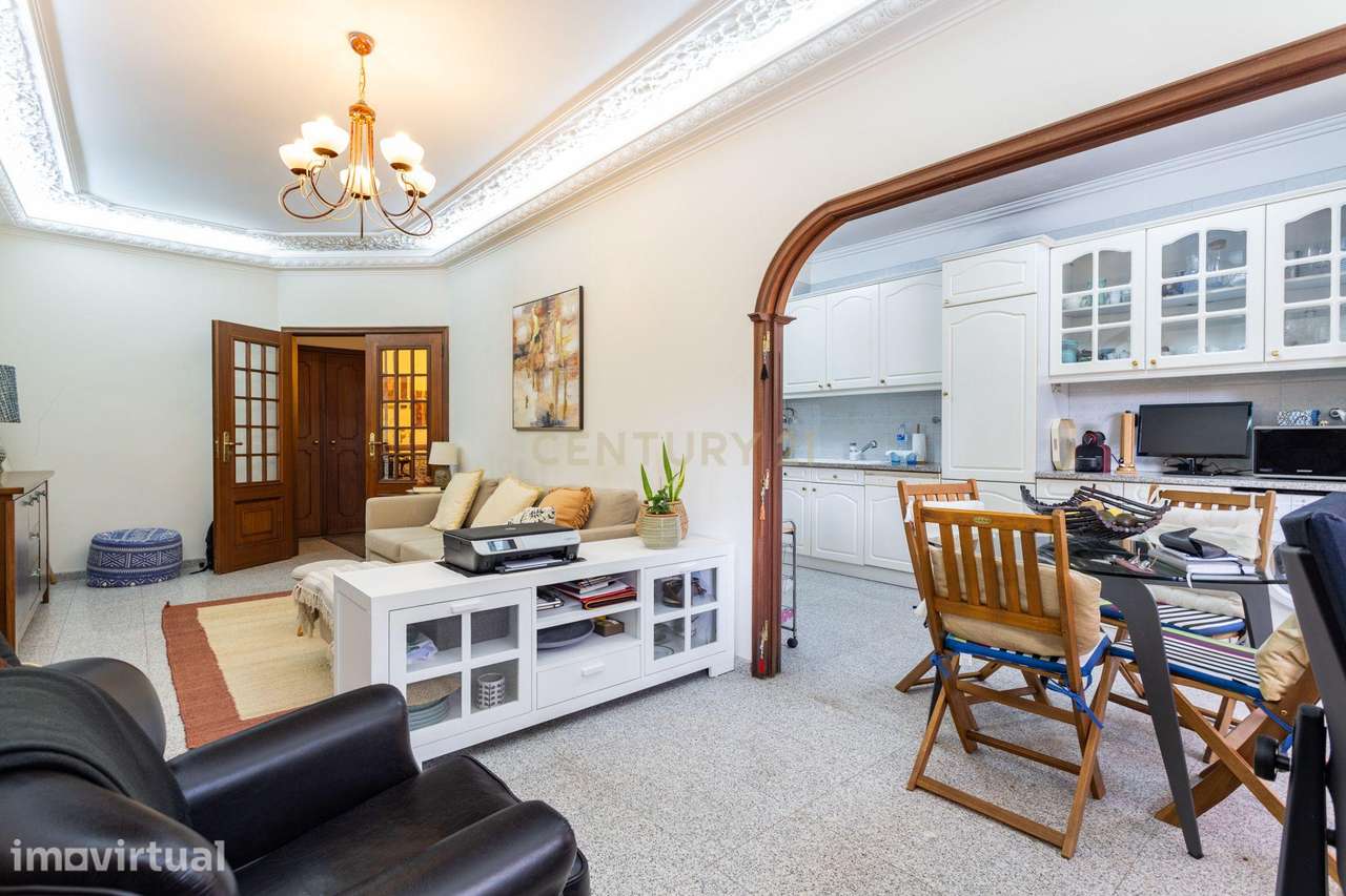 Apartamento T2 em São Domingos de Benfica, Lisboa - Grande imagem: 2/28