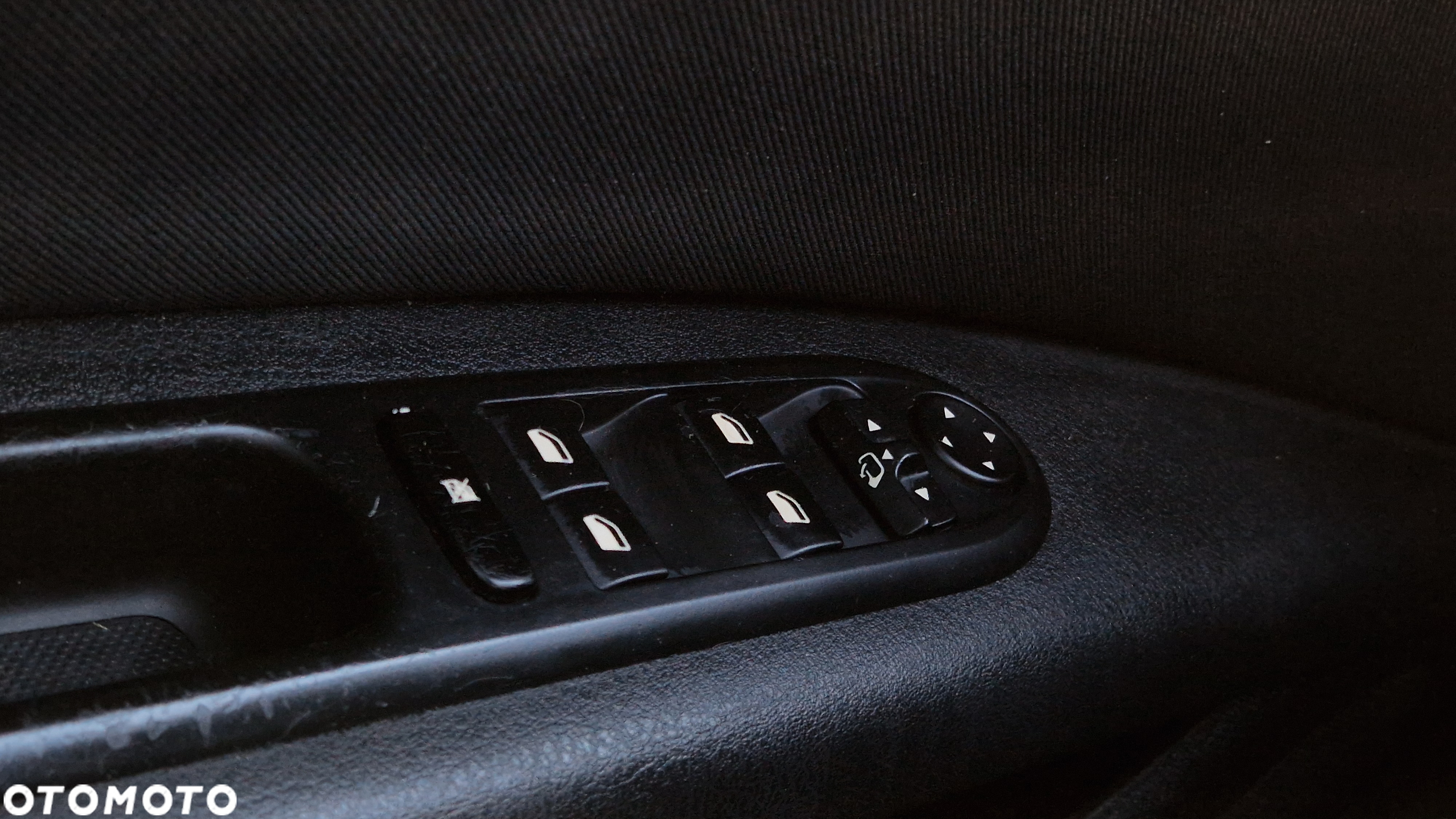 Peugeot 407 2.0 HDI Premium - 27