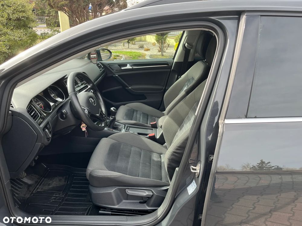 Volkswagen Golf 2.0 TDI SCR Highline - 17