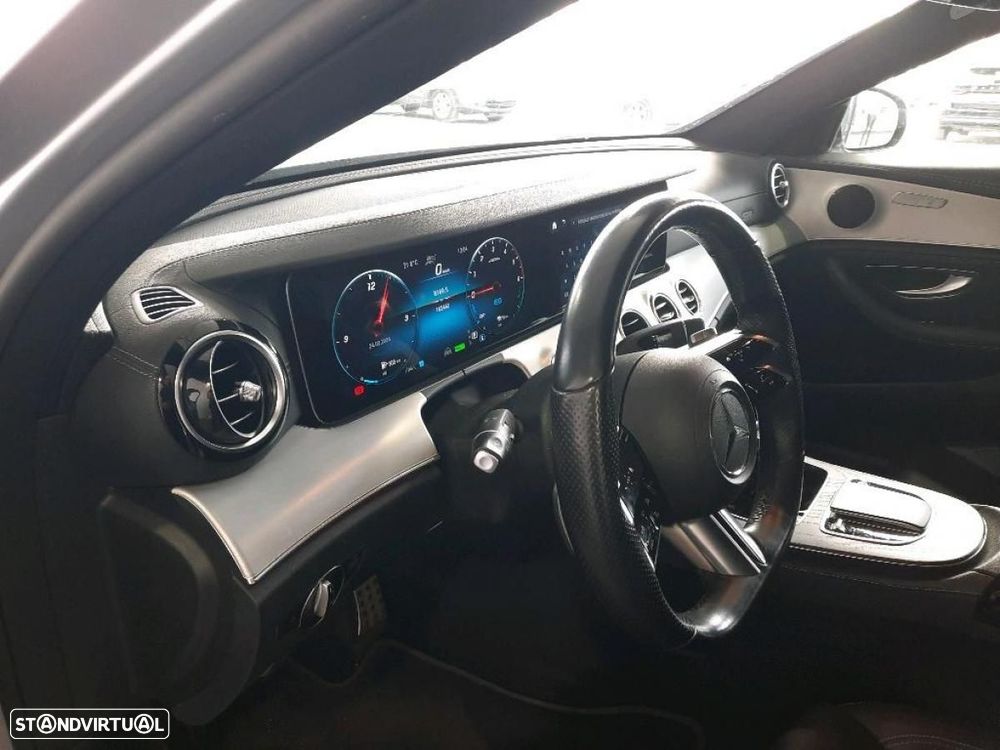 Mercedes-Benz E 300 de AMG Line - 3