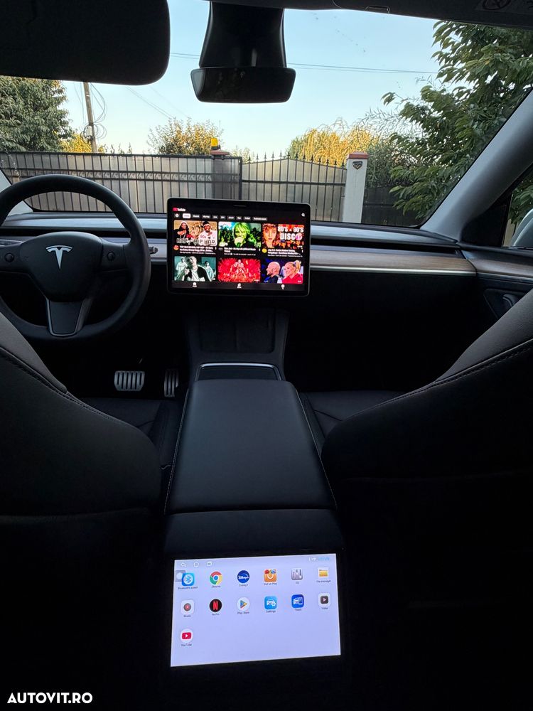 Tesla Model Y Performance Dual Motor AWD - 5