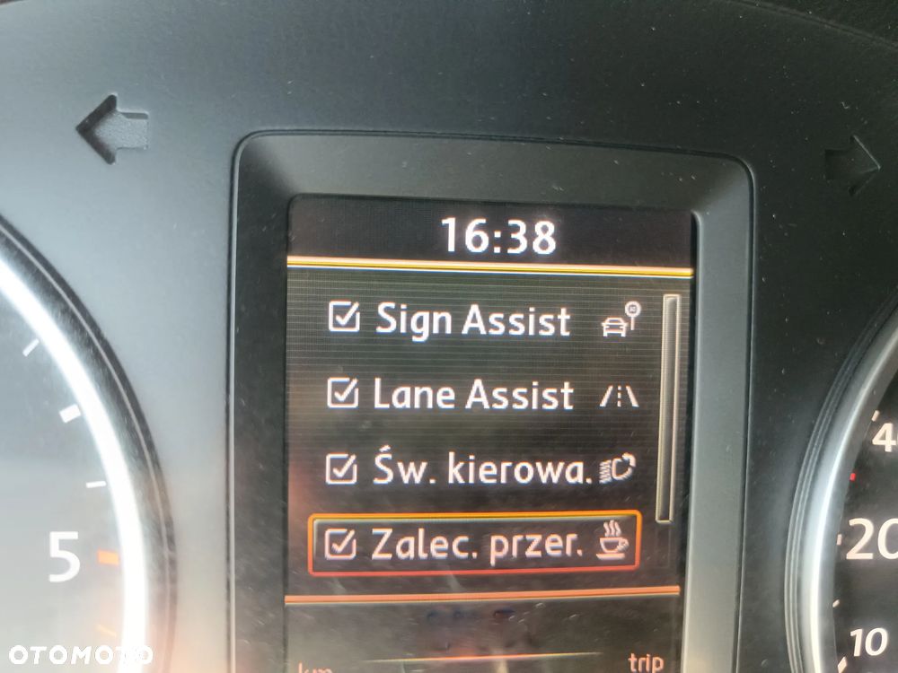 Volkswagen Tiguan 2.0 TDI DPF BlueMotion Technology Sport & Style - 20