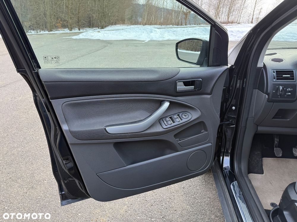 Ford Kuga 2.0 TDCi Titanium FWD - 21