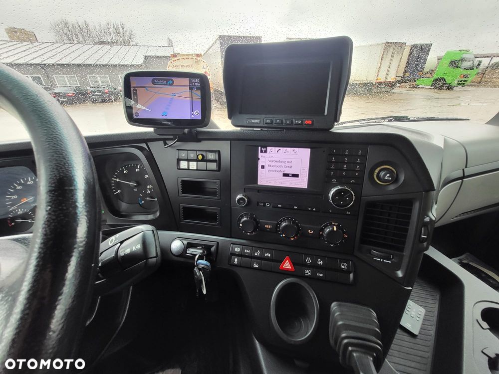 Mercedes-Benz Antos 2533 - 8