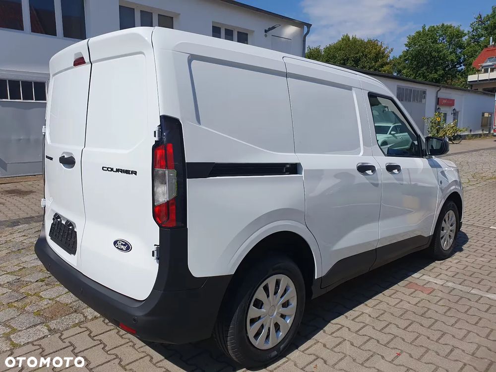 Ford Transit Courier - 7