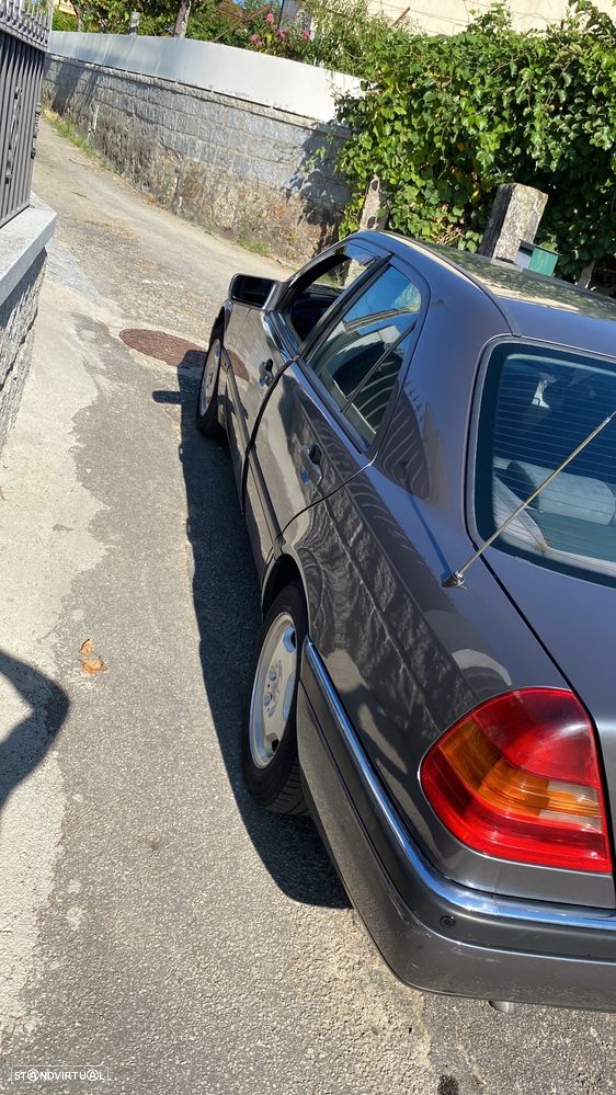 Mercedes-Benz C 220 D - 4