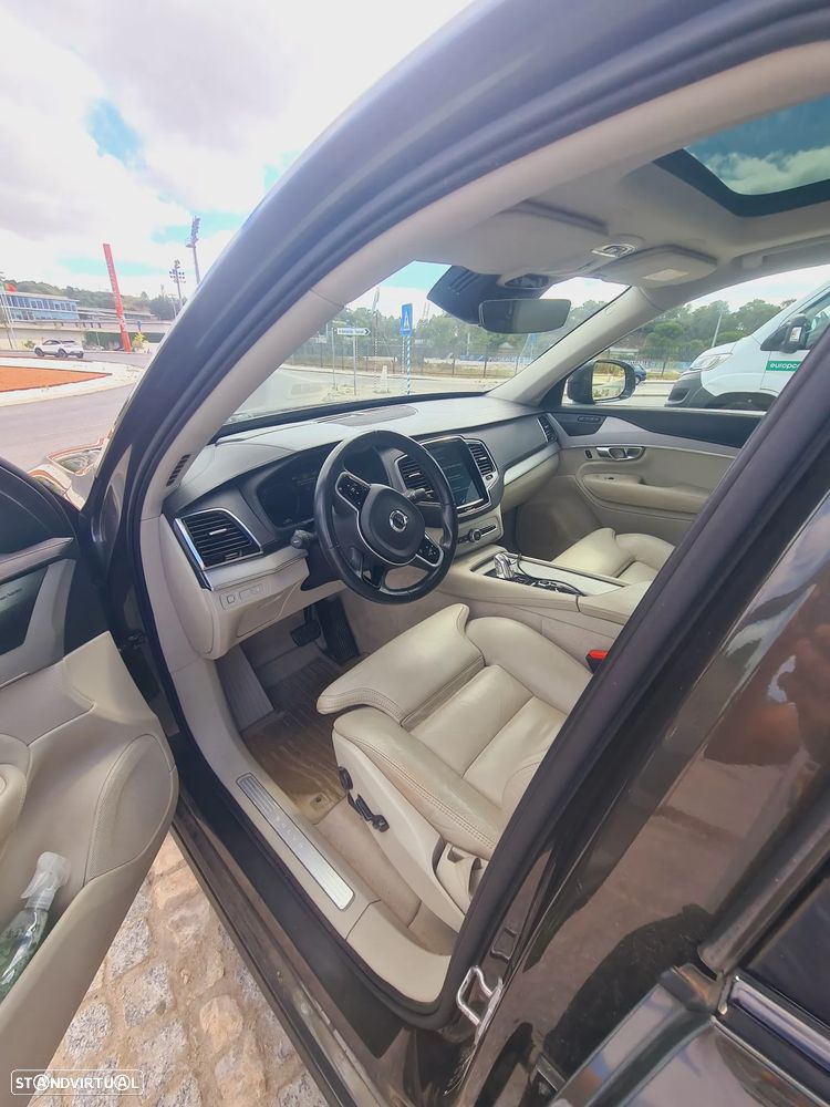 Volvo XC 90 - 25