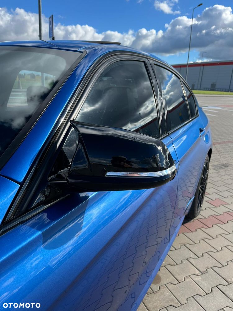 BMW Seria 3 335i xDrive - 7