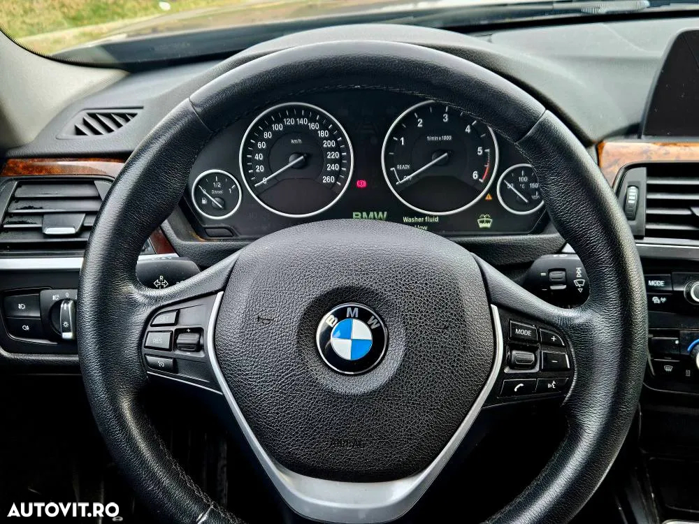 BMW Seria 3 320d Efficient Dynamic Edition - 16