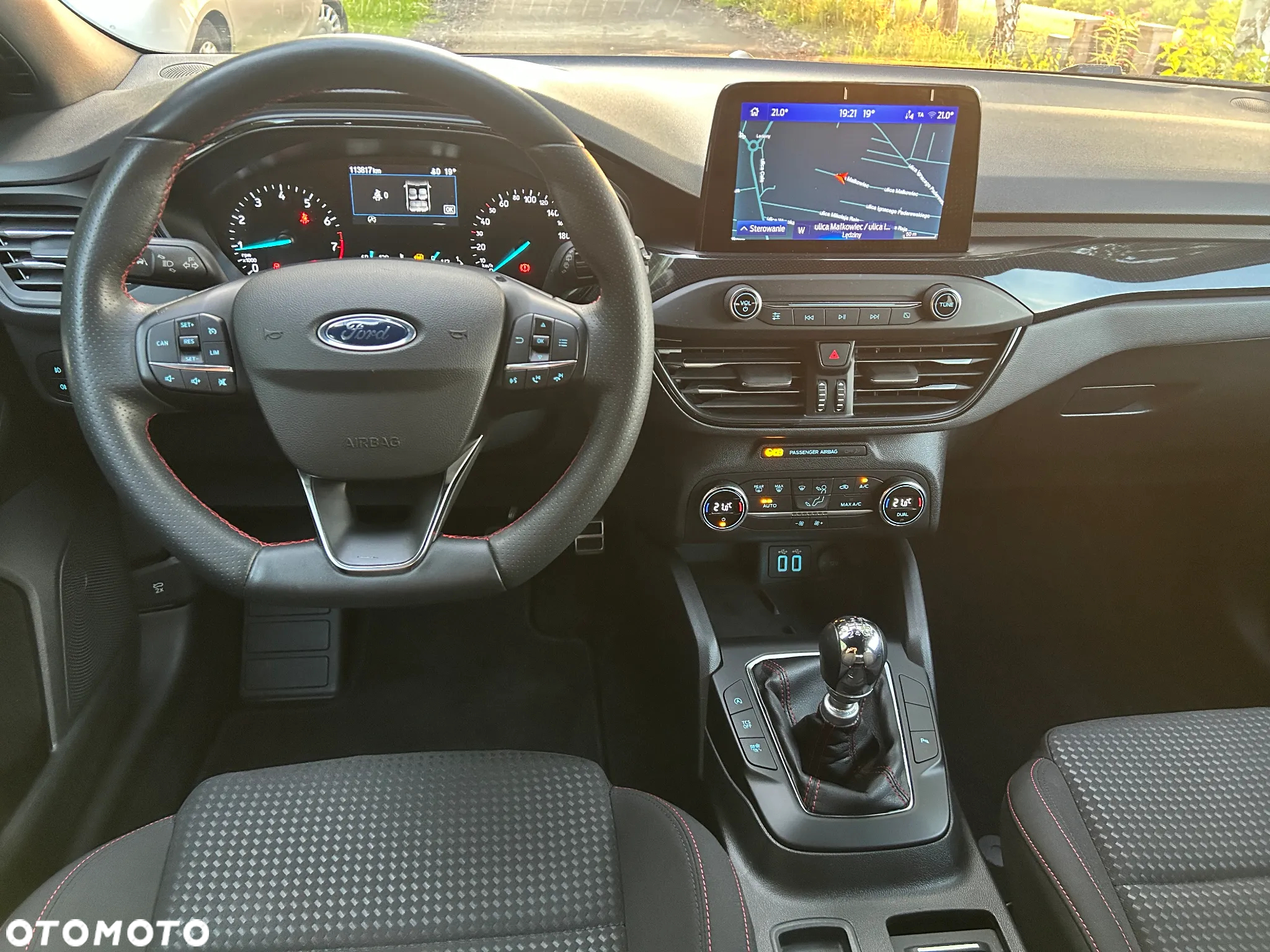 Ford Focus 1.0 EcoBoost Hybrid ST-LINE - 14