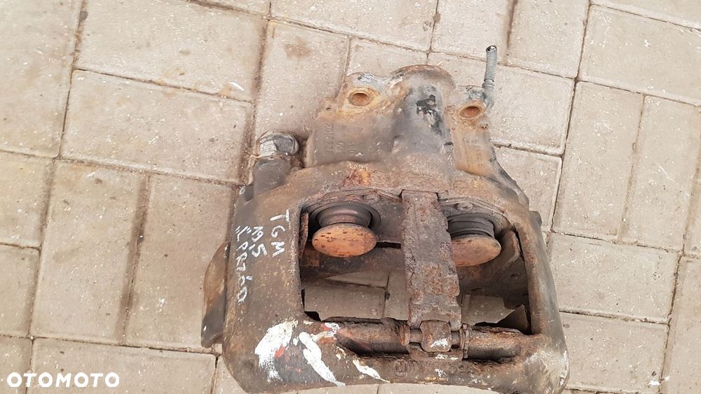 ZACISK HAMULCOWY PRAWY PRZÓD MAN TGL TGM KOŁA 19,5 - 3