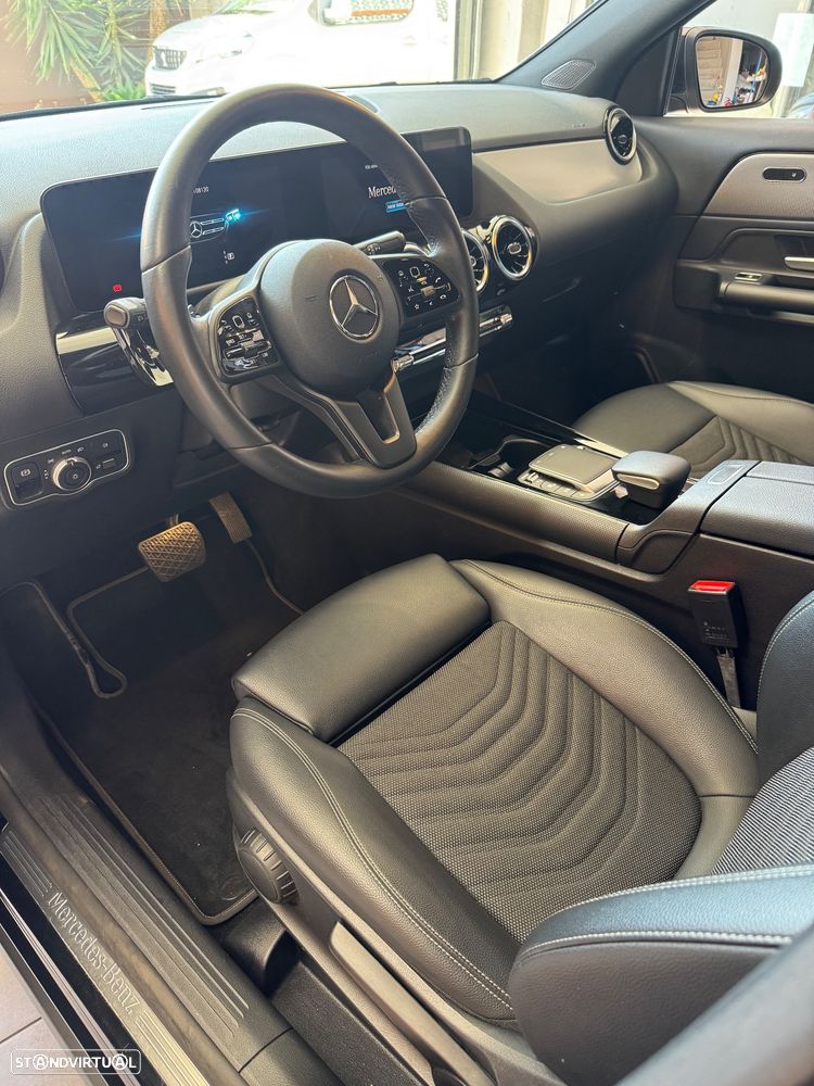 Mercedes-Benz GLA 180 d 8G-DCT - 4