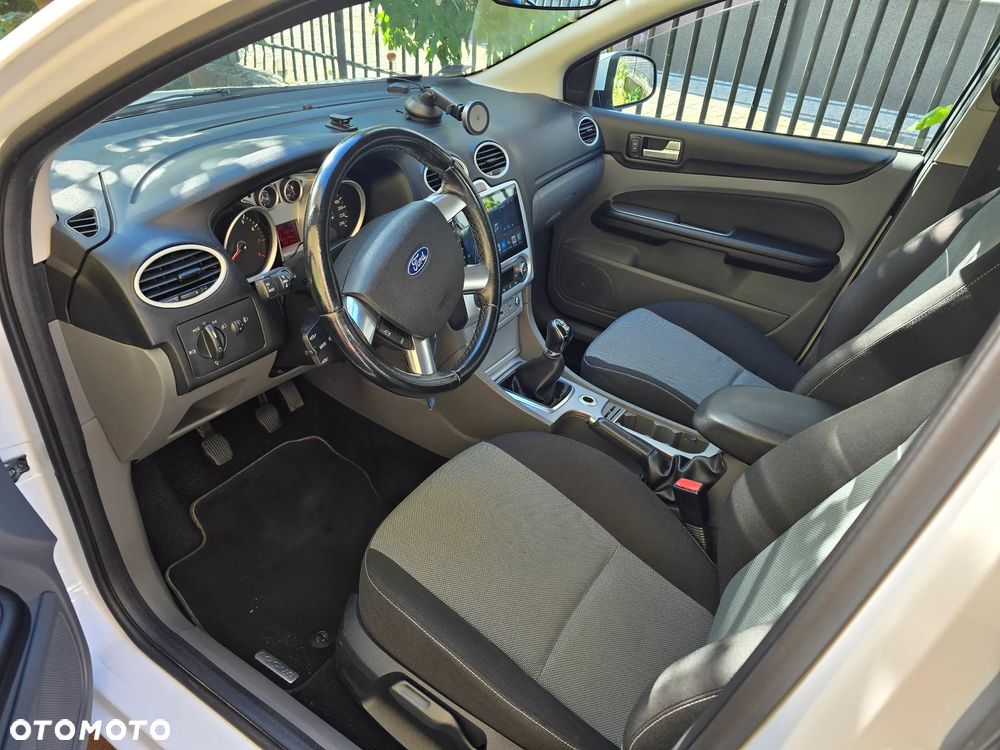 Ford Focus - 17