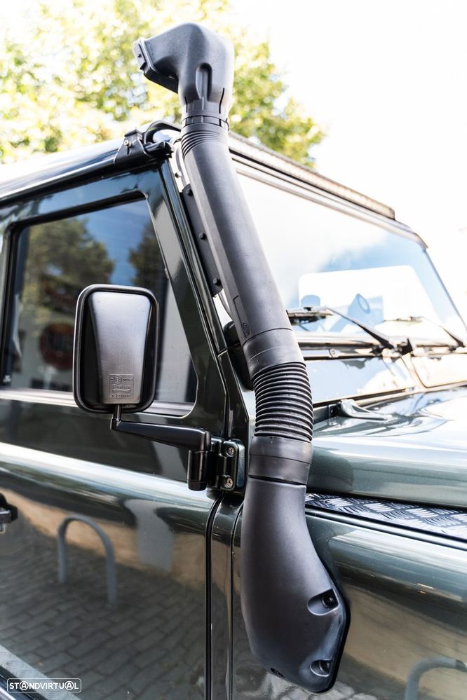 Land Rover Defender - 22