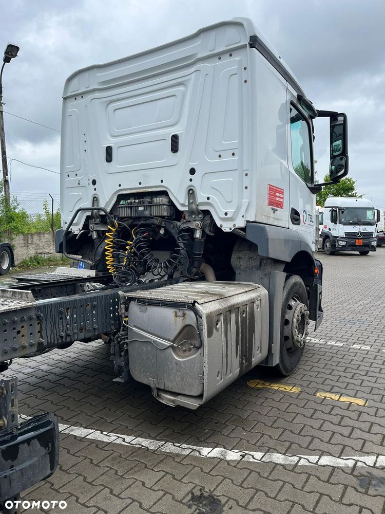 Mercedes-Benz Actros MP4 - 8