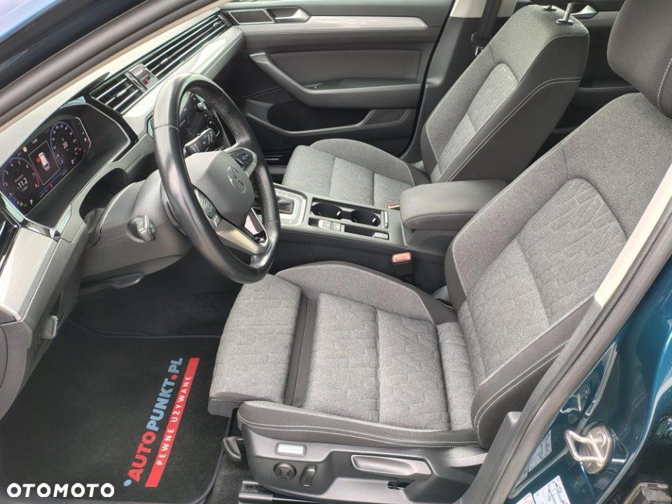 Volkswagen Passat - 17