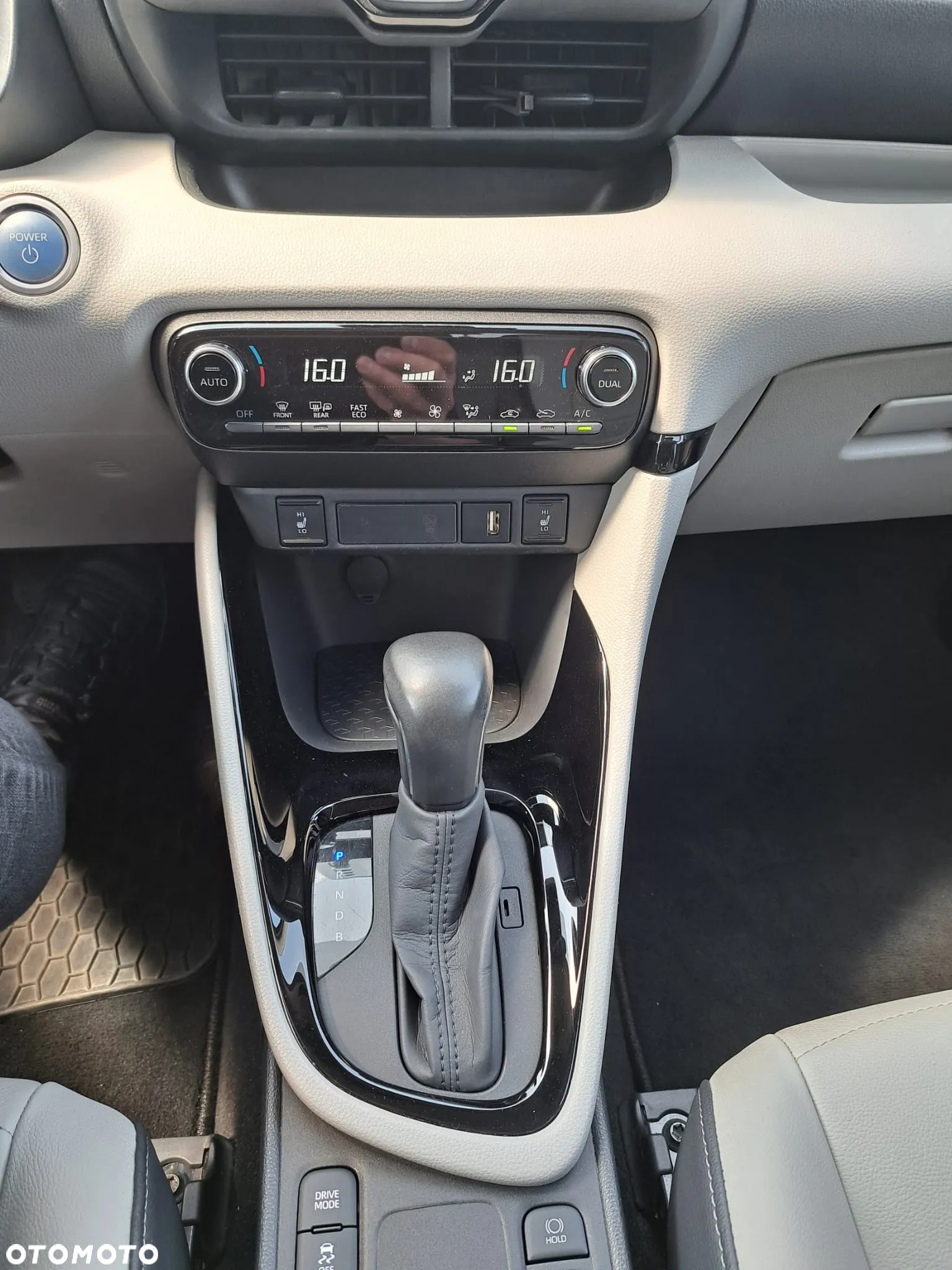 Toyota Yaris - 15