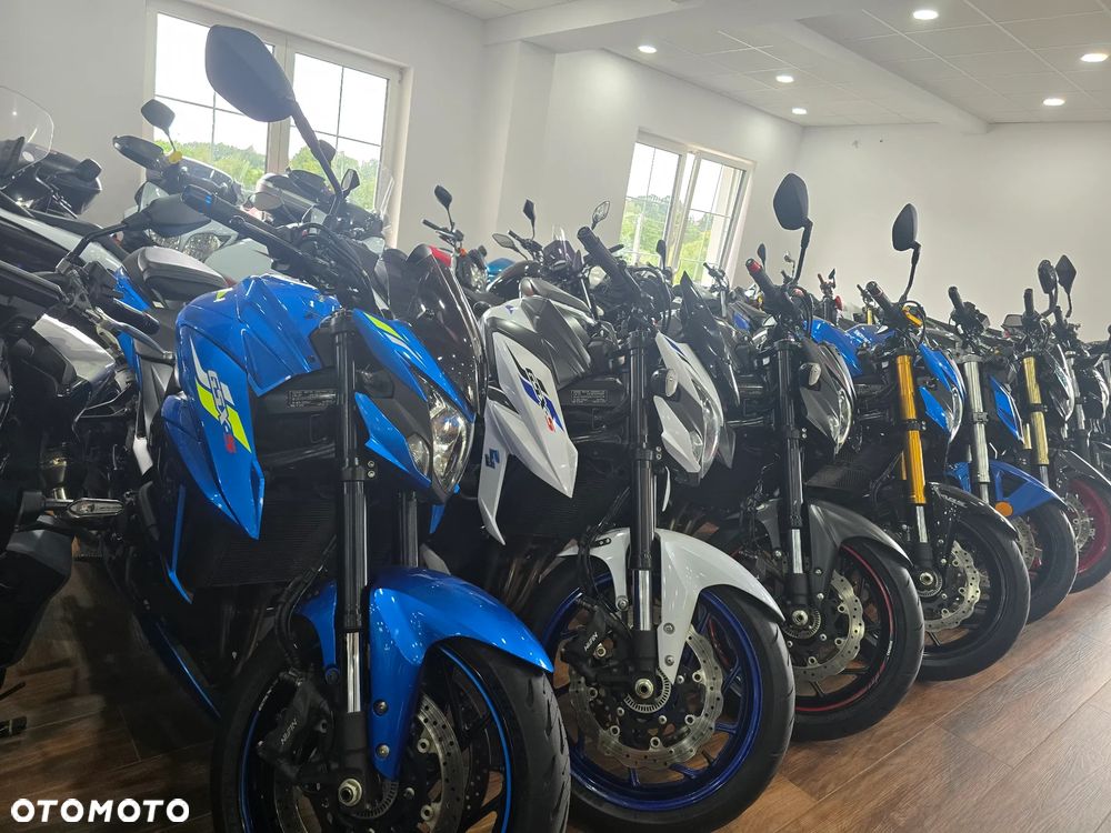 Suzuki GSX - 34