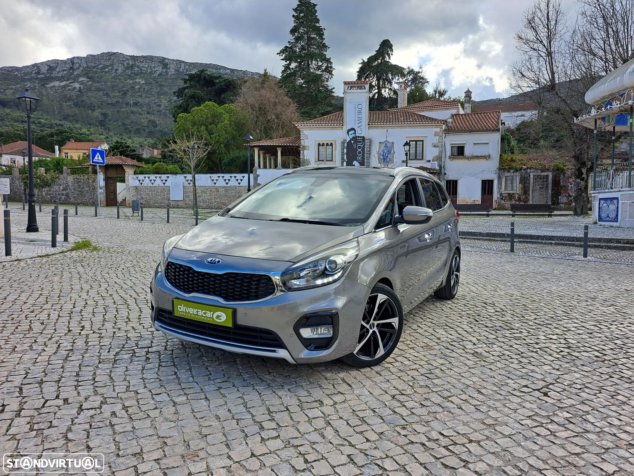 Kia Carens 1.7 CRDi ISG TX - 1