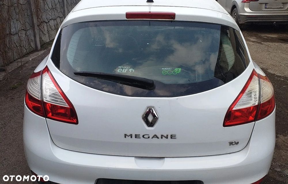 Klapa bagażnika z szybą Renault Megane III Lift OV369 - 2