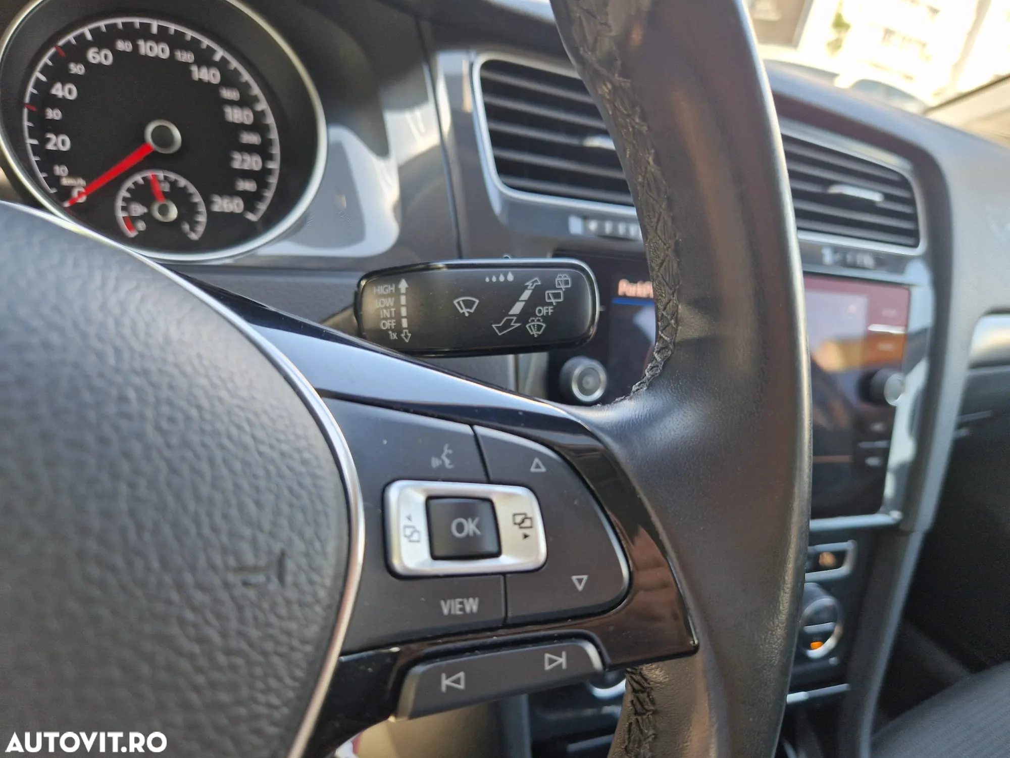 Volkswagen Golf 1.6 TDI Comfortline - 13
