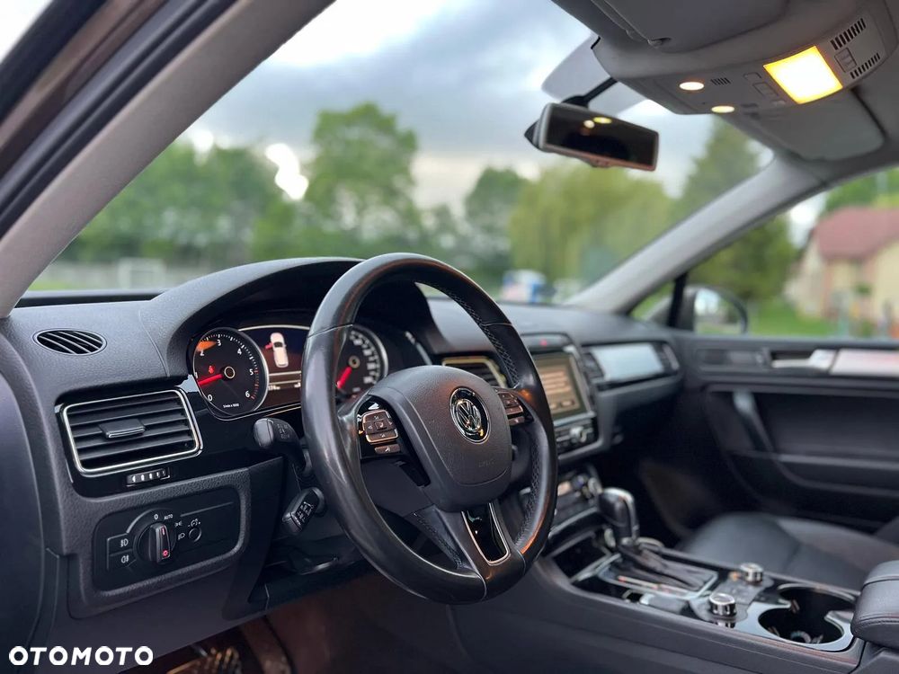 Volkswagen Touareg 3.0 V6 TDI 4XMot BMT - 16