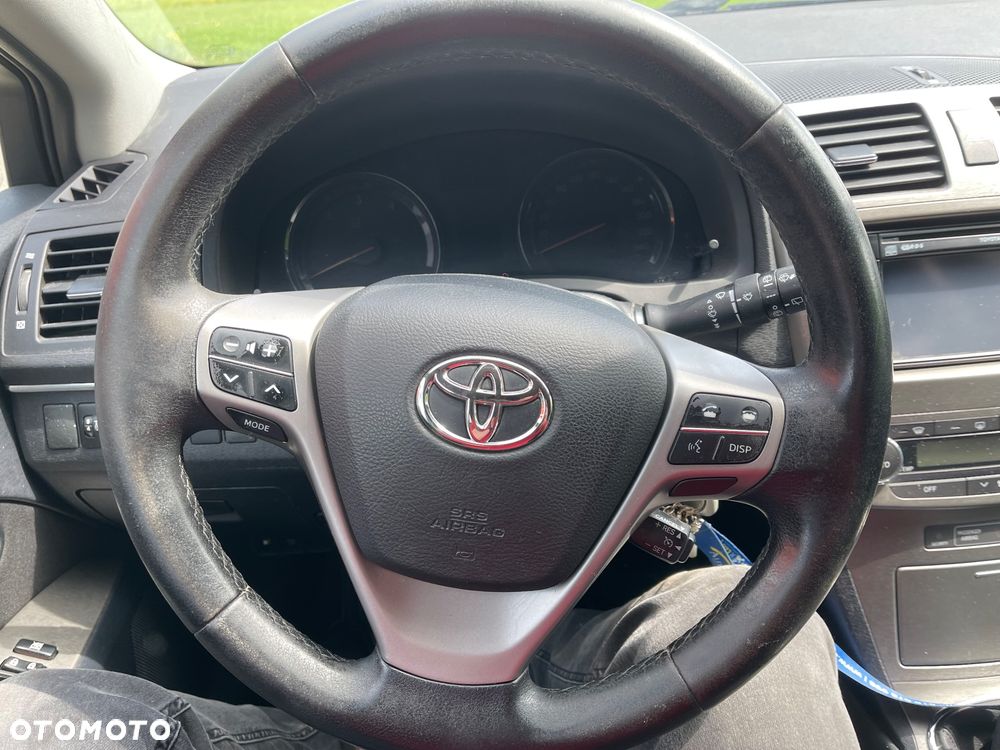 Toyota Avensis 2.2 D-4D Sol Plus NAVI - 23