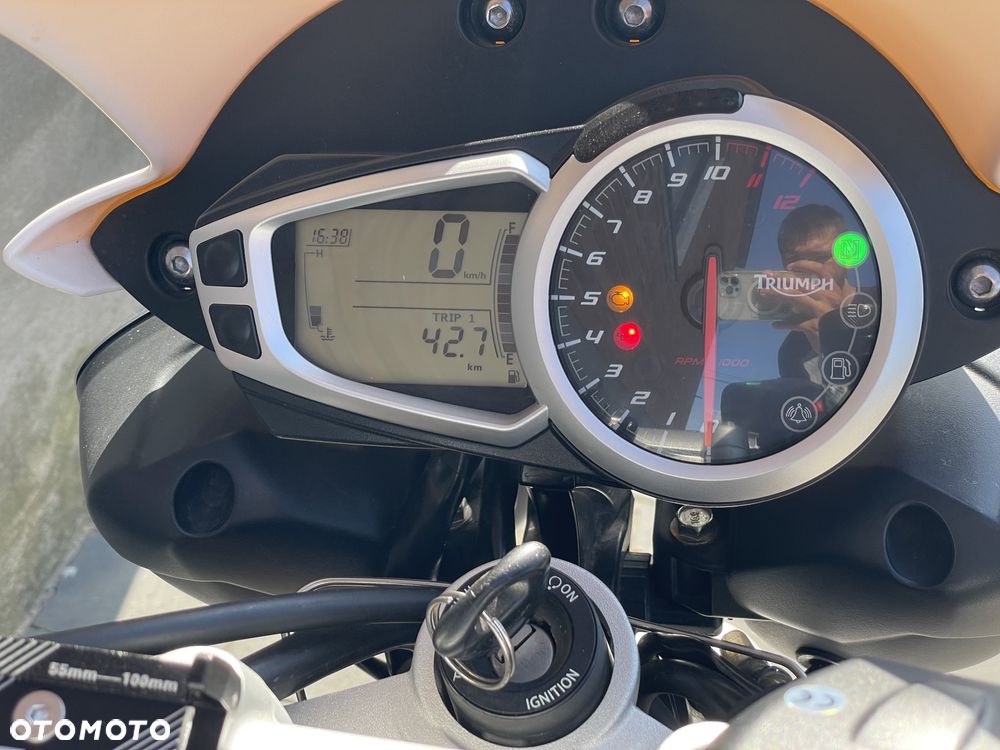Triumph Speed Triple - 16