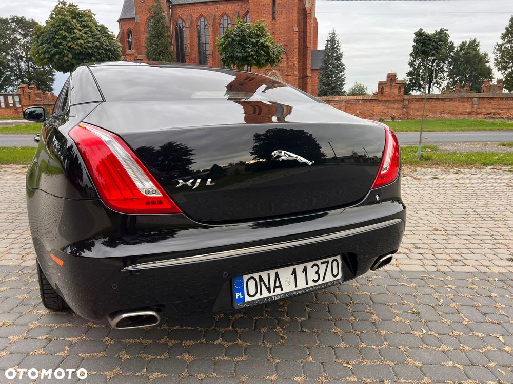 Jaguar XJ 3.0 D V6 LWB Premium Luxury - 10