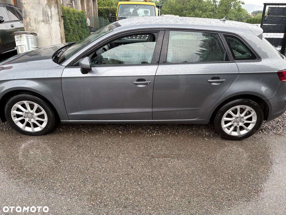 Audi A3 Sportback 1.6 TDI S tronic - 12