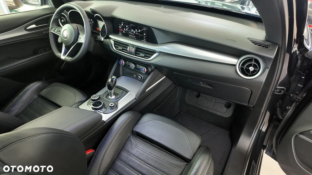 Alfa Romeo Stelvio 2.0 Turbo 16V AT8-Q4 Sprint - 16