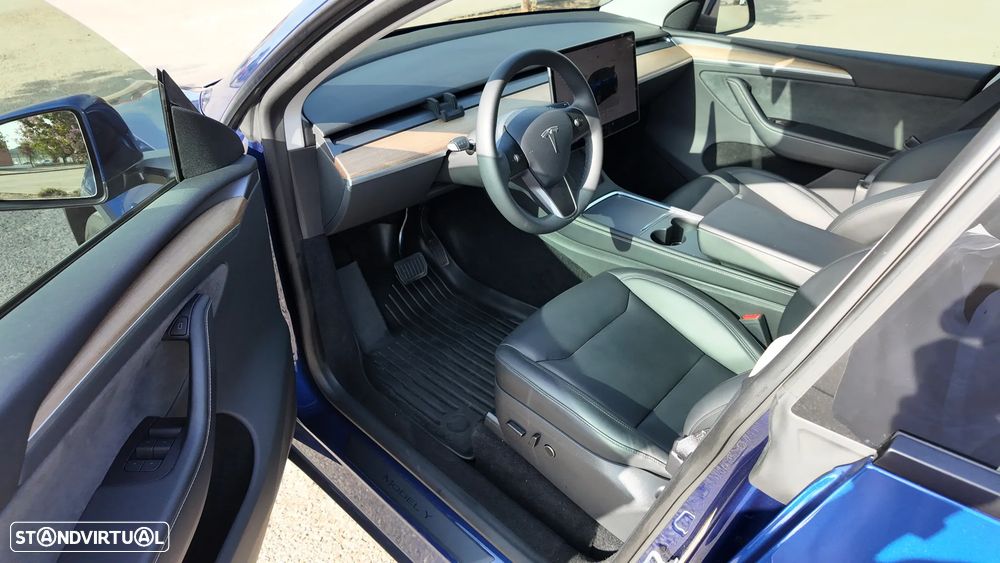 Tesla Model Y RWD - 10