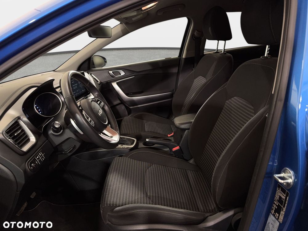 Kia XCeed - 13